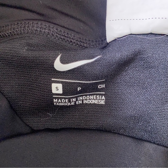 Nike black running short shorts size S with pocket and spandex underneath - Picture 2 of 9